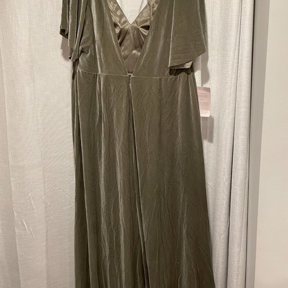 New BHLDN Jenny Yoo Ellis Velvet Open Back Dress in Sage, size 19/20 ($295 MSRP) - Picture 5 of 6